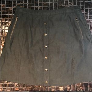 Medium J Roberts army green button down skirt